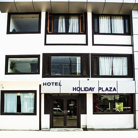 Holiday Plaza Hotel Srīnagar Buitenkant foto